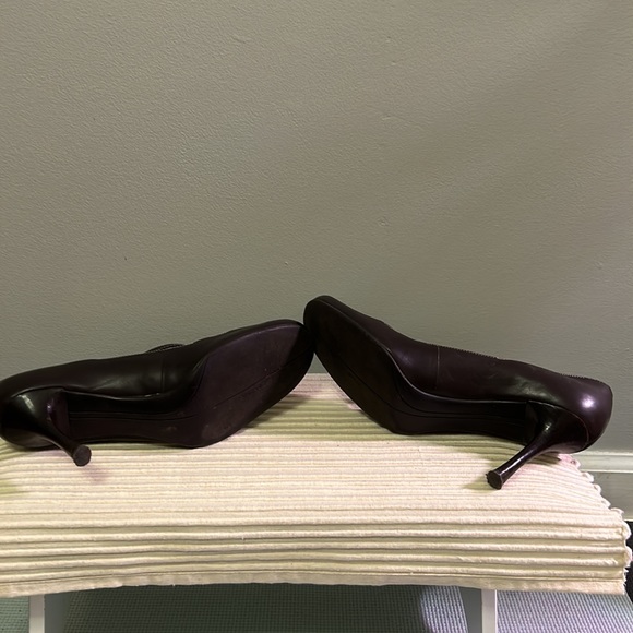 Nine West brown leather strap pump - Picture 5 of 5